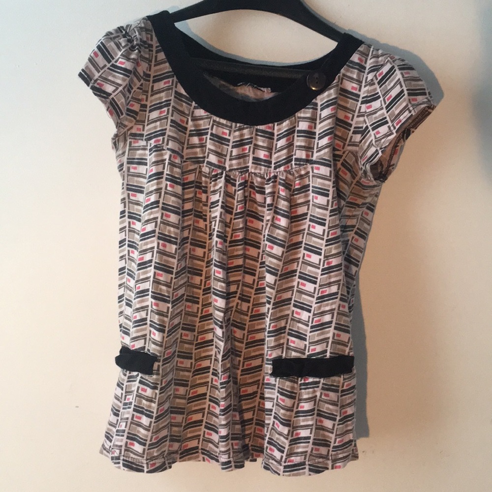 Free with bundle 🛍 Cute vintage looking maternity top.